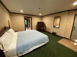 OYO Pinewood Inn & Suites Silsbee hotel detail image 2