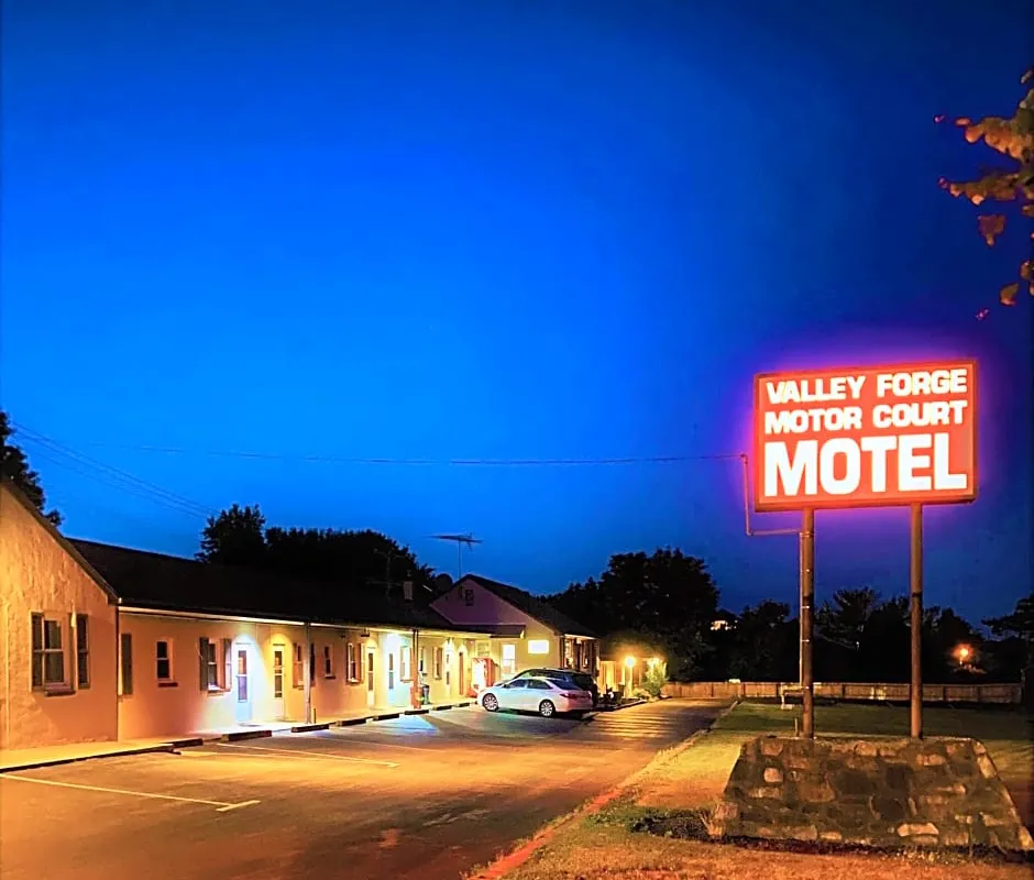 Valley Forge Motor Court Motel hotel hero