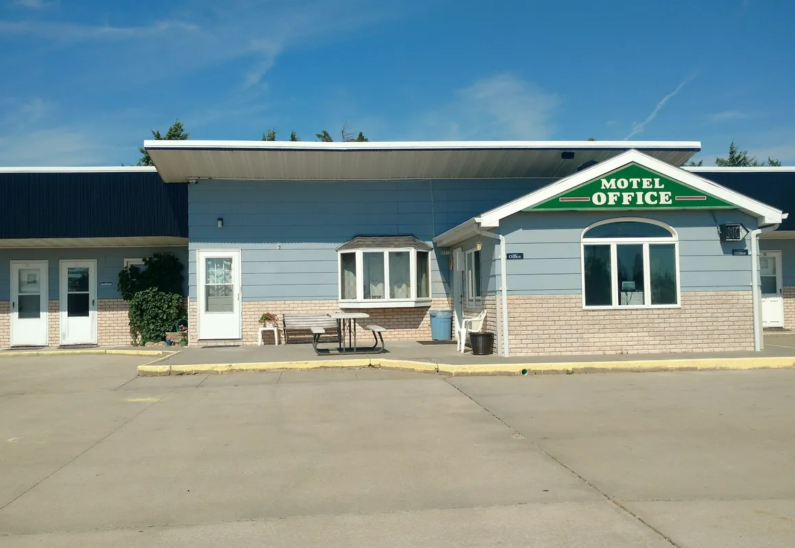 Dakota HorizINN hotel hero