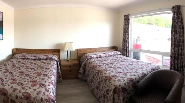 Century motel hotel detail image 4