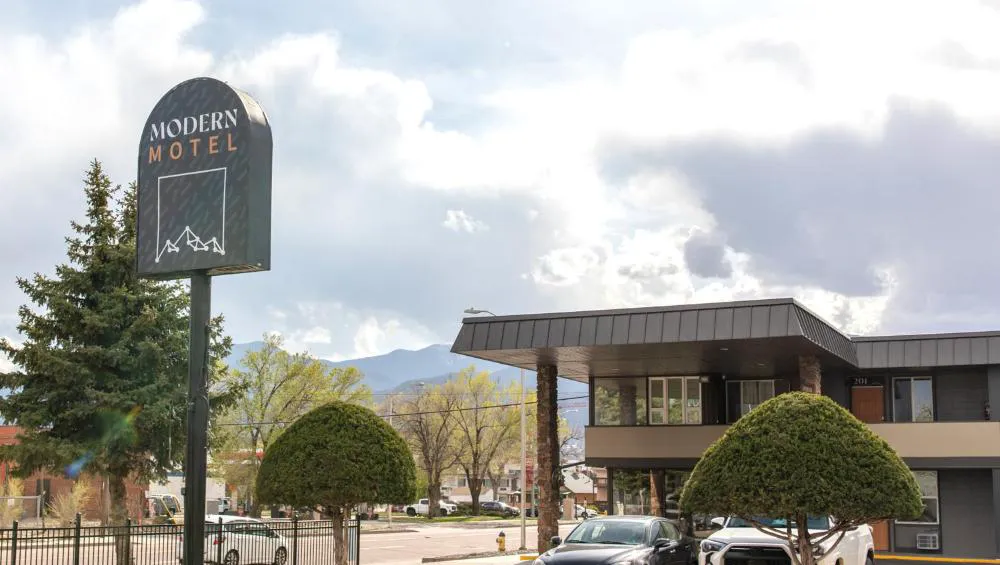 Modern Motel hotel hero