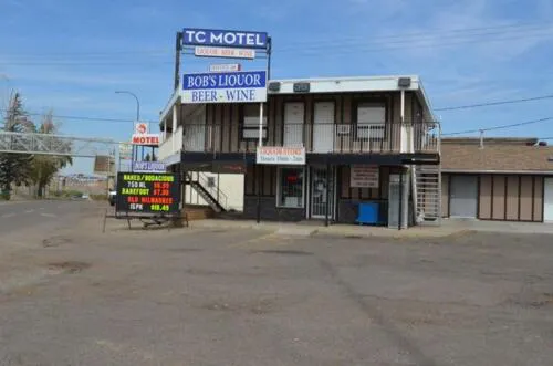 TC Motel hotel hero
