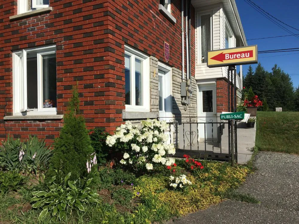 Motel Le Sabre hotel hero