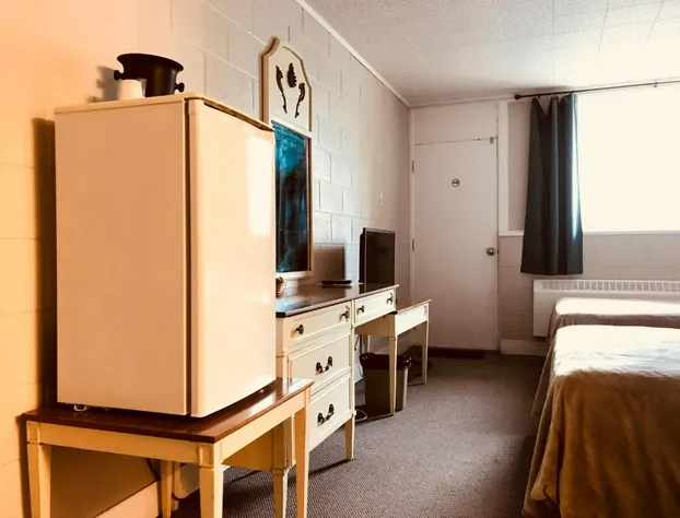 Manitou Motor Inn hotel detail image 3