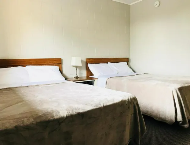 Manitou Motor Inn hotel detail image 4