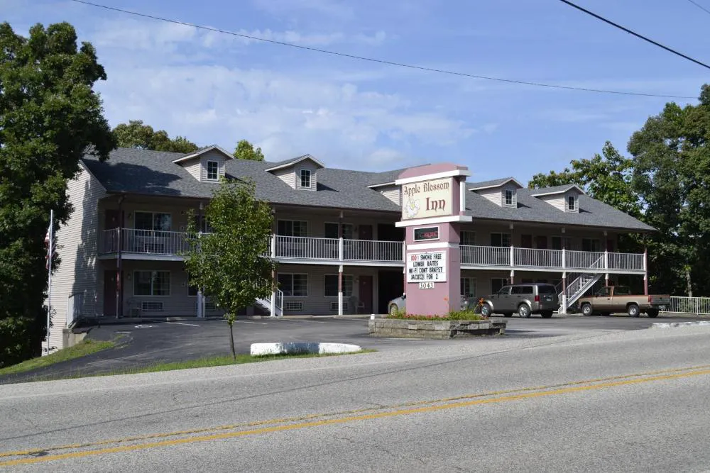 Apple Blossom Inn hotel hero