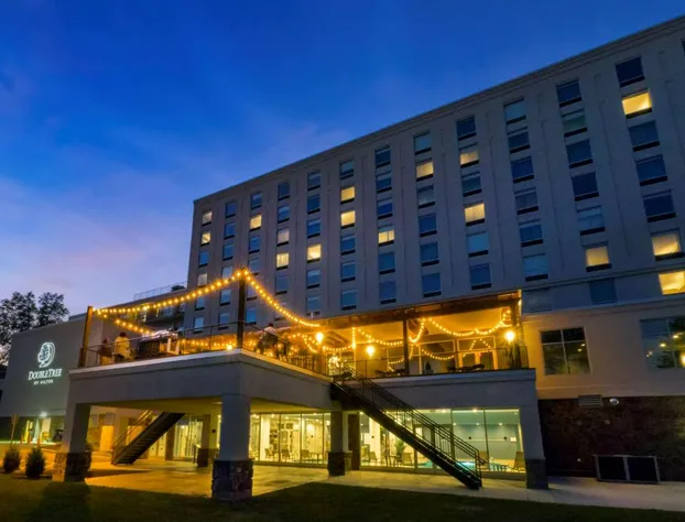 DoubleTree by Hilton Hotel Niagara Falls New York hotel detail image 1