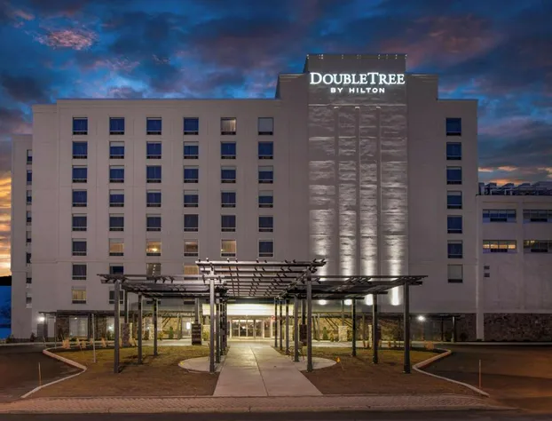 DoubleTree by Hilton Hotel Niagara Falls New York hotel detail image 2