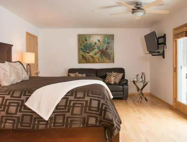 River Spring Lodge hotel detail image 4