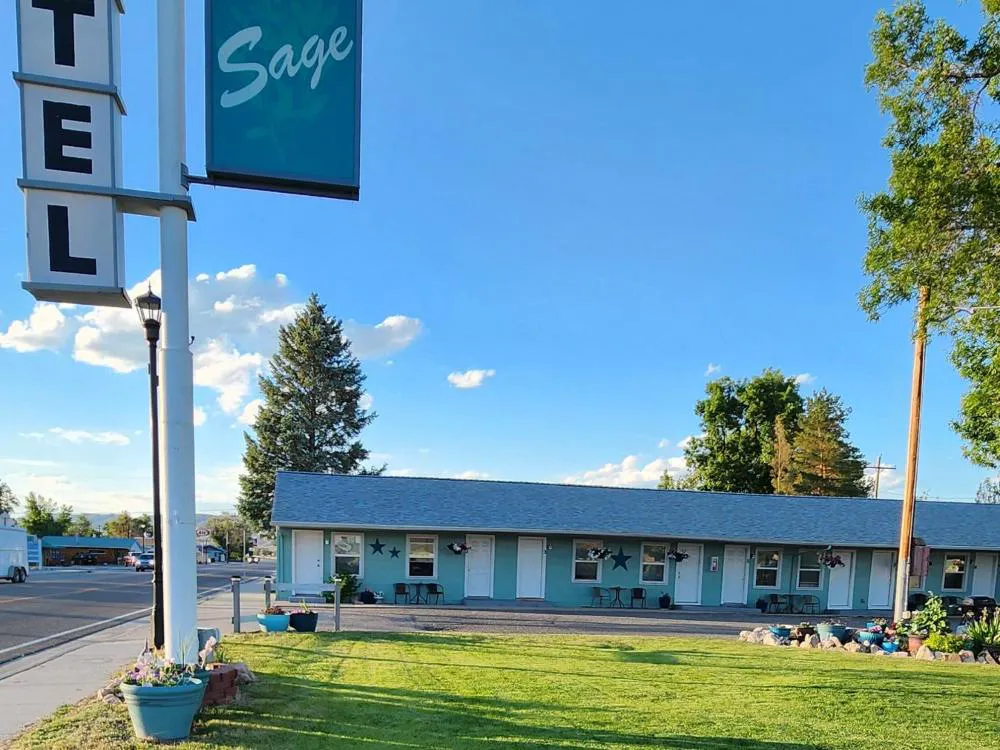 Sage Motel hotel hero