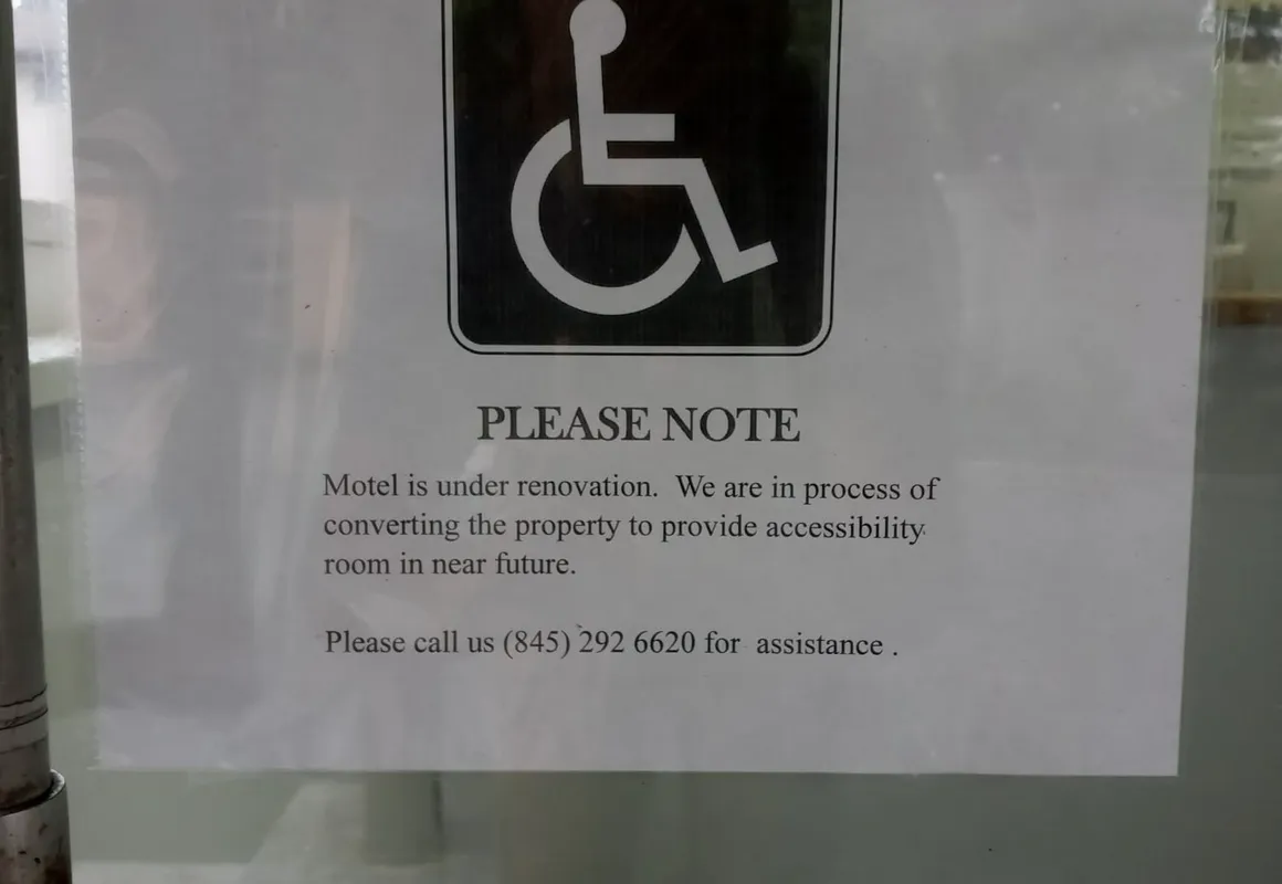 Budget Inn hotel hero