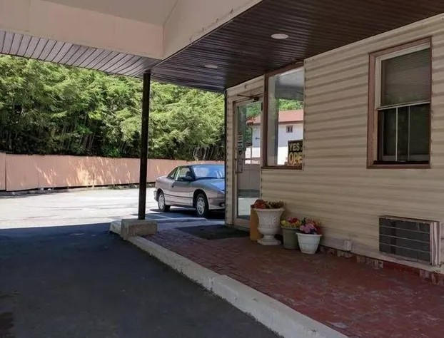 Budget Inn hotel detail image 1