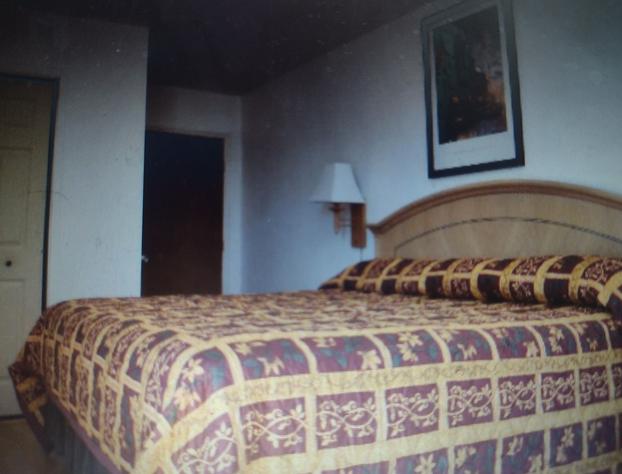 Budget Inn & Suites hotel detail image 4