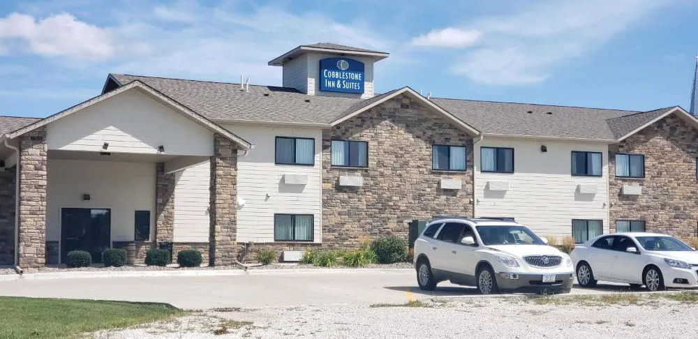 Cobblestone Inn & Suites - Manning hotel hero