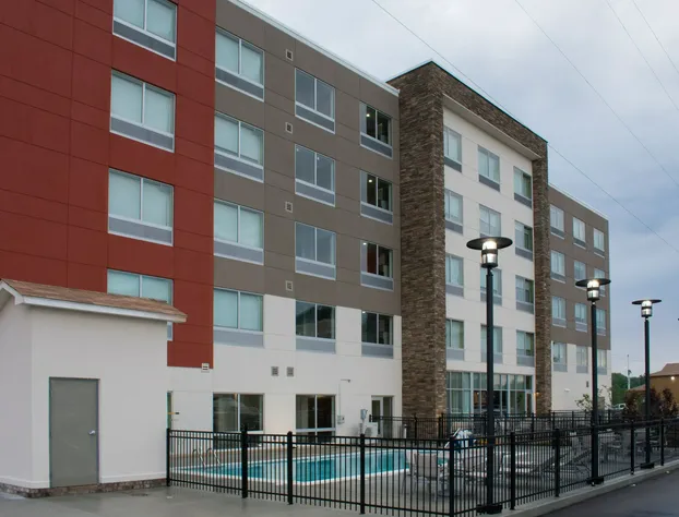 Holiday Inn Express and Suites West Memphis by IHG hotel detail image 1