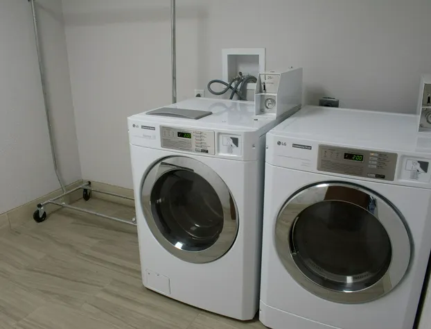 Holiday Inn Express and Suites West Memphis by IHG hotel detail image 3