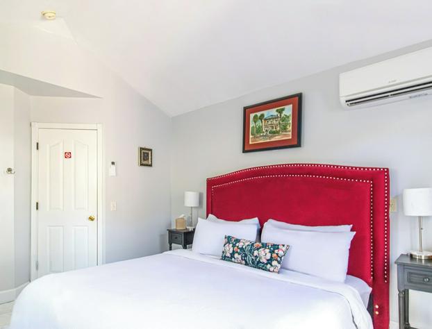 Inn on Charlotte hotel detail image 3