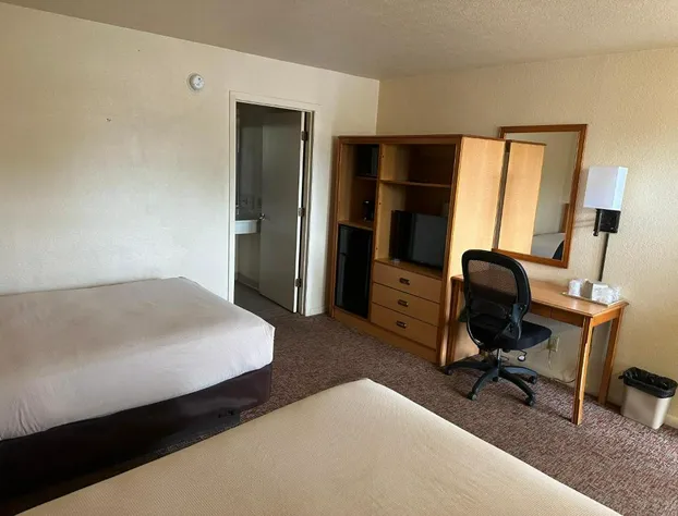 Big Bend Traveler's Inn hotel detail image 4