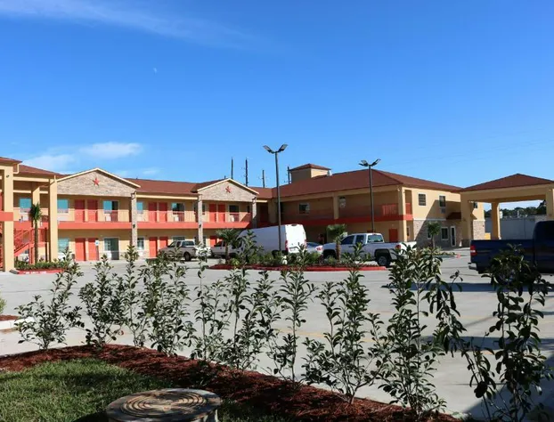 Scottish Inn & Suites - IAH Airport hotel detail image 2