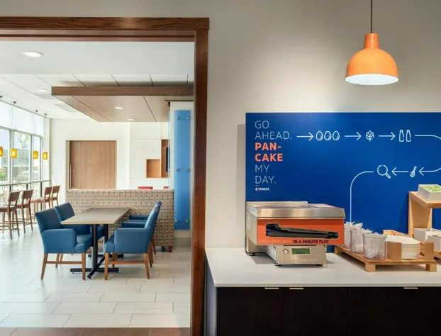 Holiday Inn Express & Suites West Des Moines - Jordan Creek by IHG hotel detail image 4