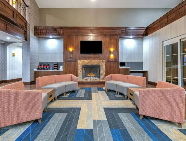 La Quinta Inn & Suites by Wyndham Fort Worth NE Mall hotel detail image 3