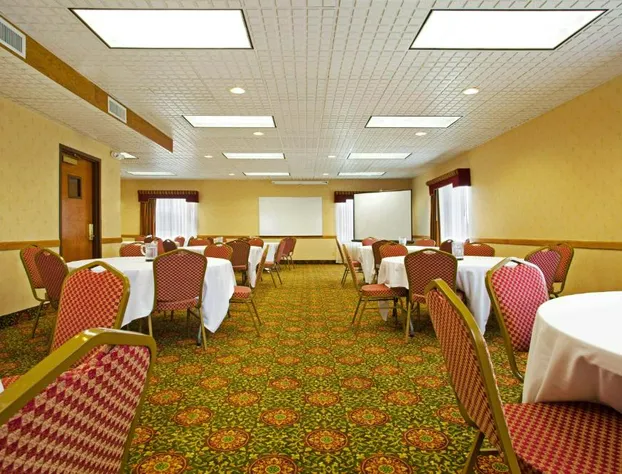 Candlewood Suites Grand Rapids Airport by IHG hotel detail image 4