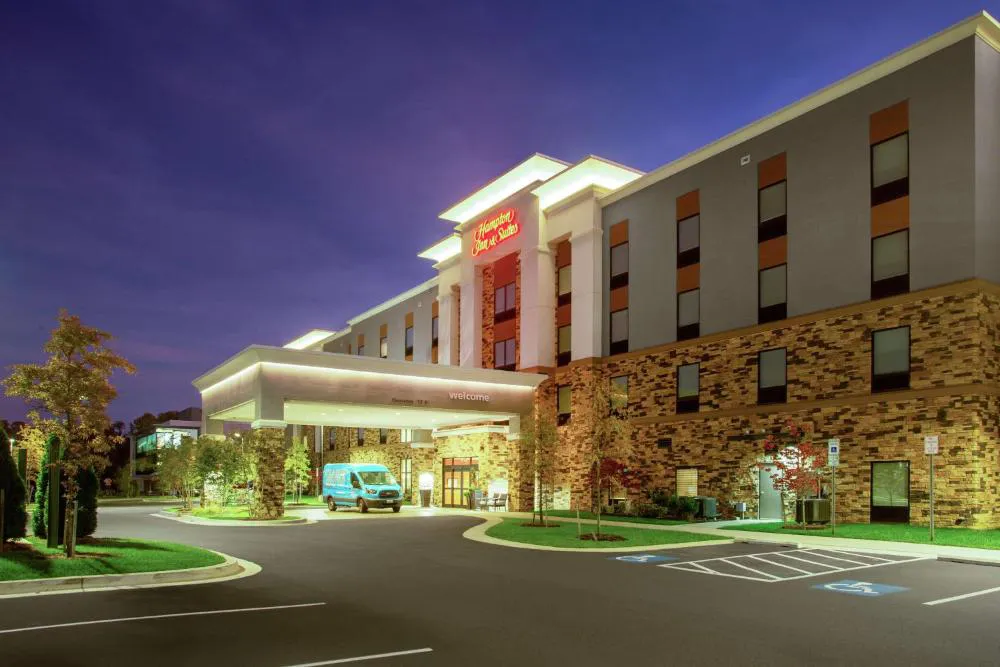 Hampton Inn & Suites Glenarden/Washington DC hotel hero