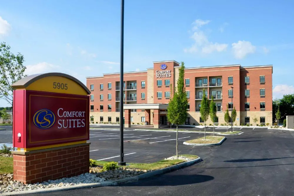 Comfort Suites Florence - Cincinnati South hotel hero