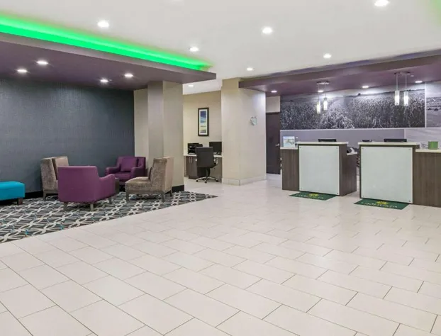 La Quinta Inn & Suites by Wyndham Weatherford OK hotel detail image 2