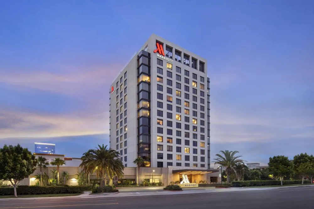 Marriott Irvine Spectrum hotel hero