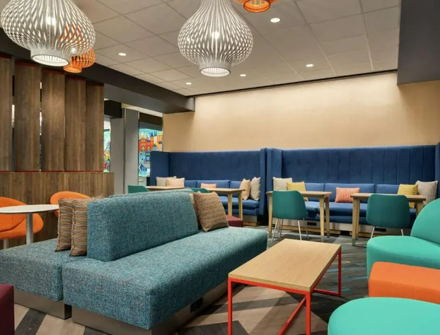 Tru by Hilton York hotel detail image 4