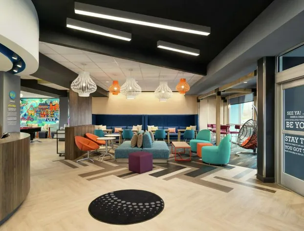 Tru by Hilton York hotel detail image 3