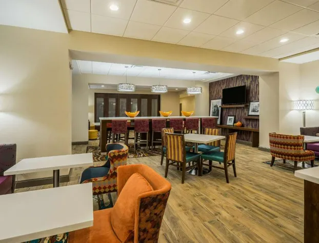 Hampton Inn Newport hotel detail image 4