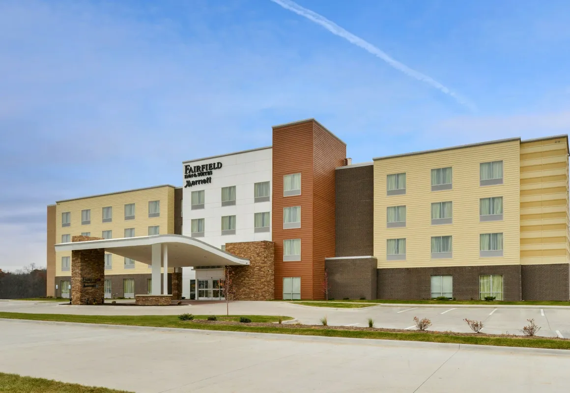 Fairfield Inn & Suites by Marriott Coralville hotel hero