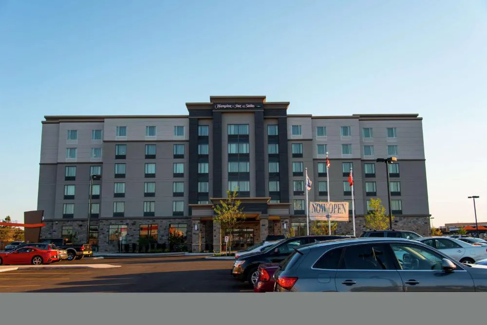 Hampton Inn & Suites by Hilton Bolton hotel hero