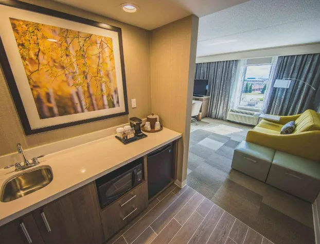 Hampton Inn & Suites by Hilton Bolton hotel detail image 3