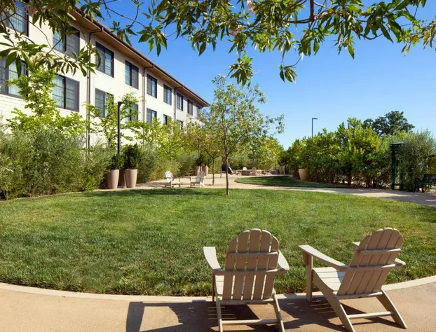 Sheraton Redding Hotel at the Sundial Bridge hotel detail image 2