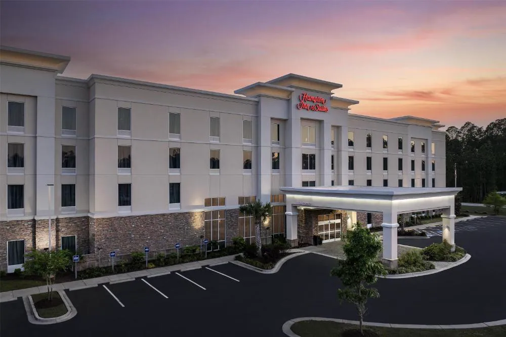 Hampton Inn & Suites Walterboro hotel hero