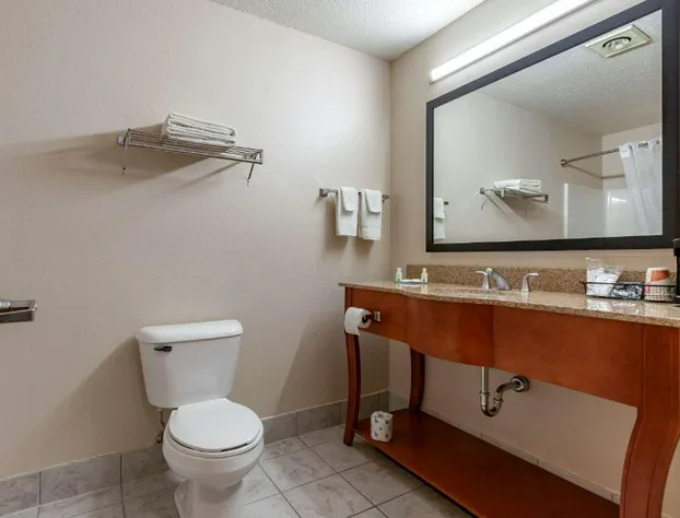 Quality Inn Redgranite hotel detail image 3