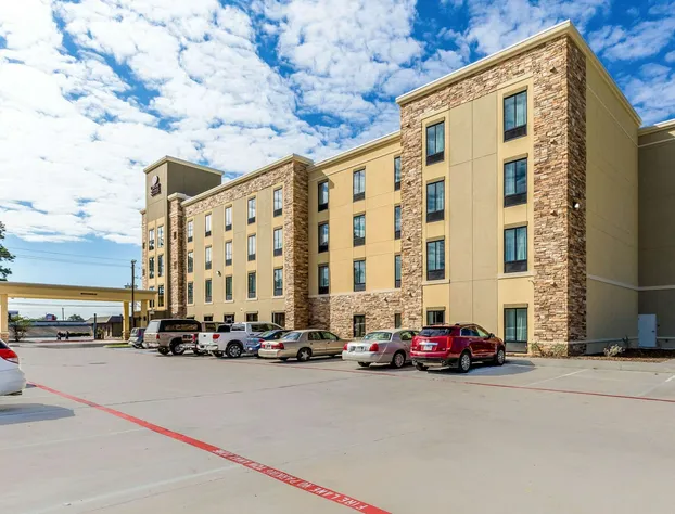 Comfort Suites hotel detail image 1