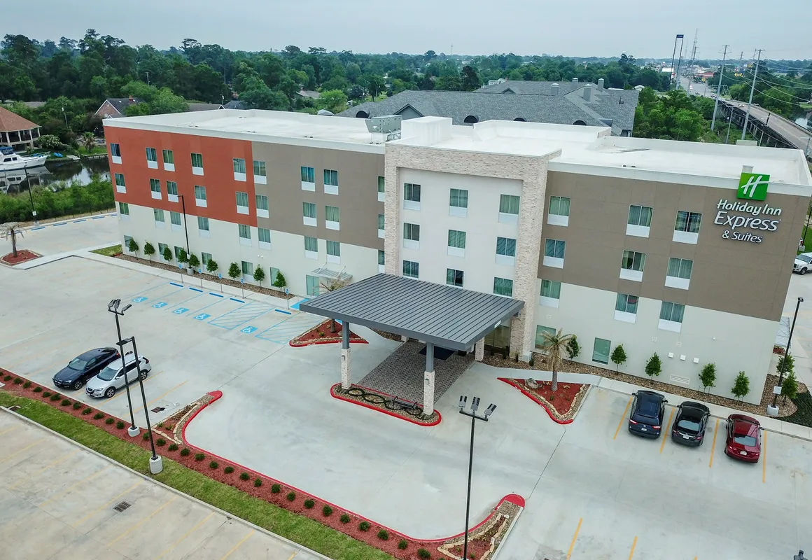 Holiday Inn Express & Suites Lake Charles South Casino Area by IHG hotel hero