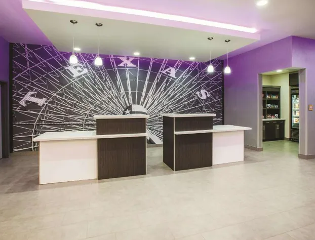 La Quinta Inn & Suites by Wyndham Lubbock South hotel detail image 4