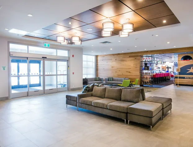 Holiday Inn Calgary South Conference Center by IHG hotel detail image 2