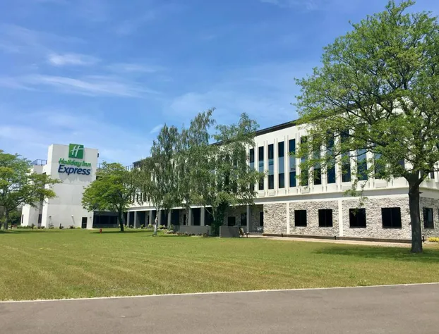 Holiday Inn Express Grand Island - Niagara Falls by IHG hotel detail image 2