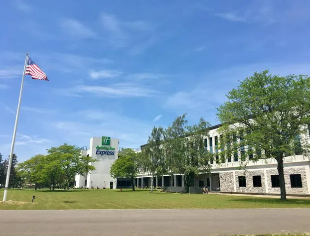 Holiday Inn Express Grand Island - Niagara Falls by IHG hotel detail image 3