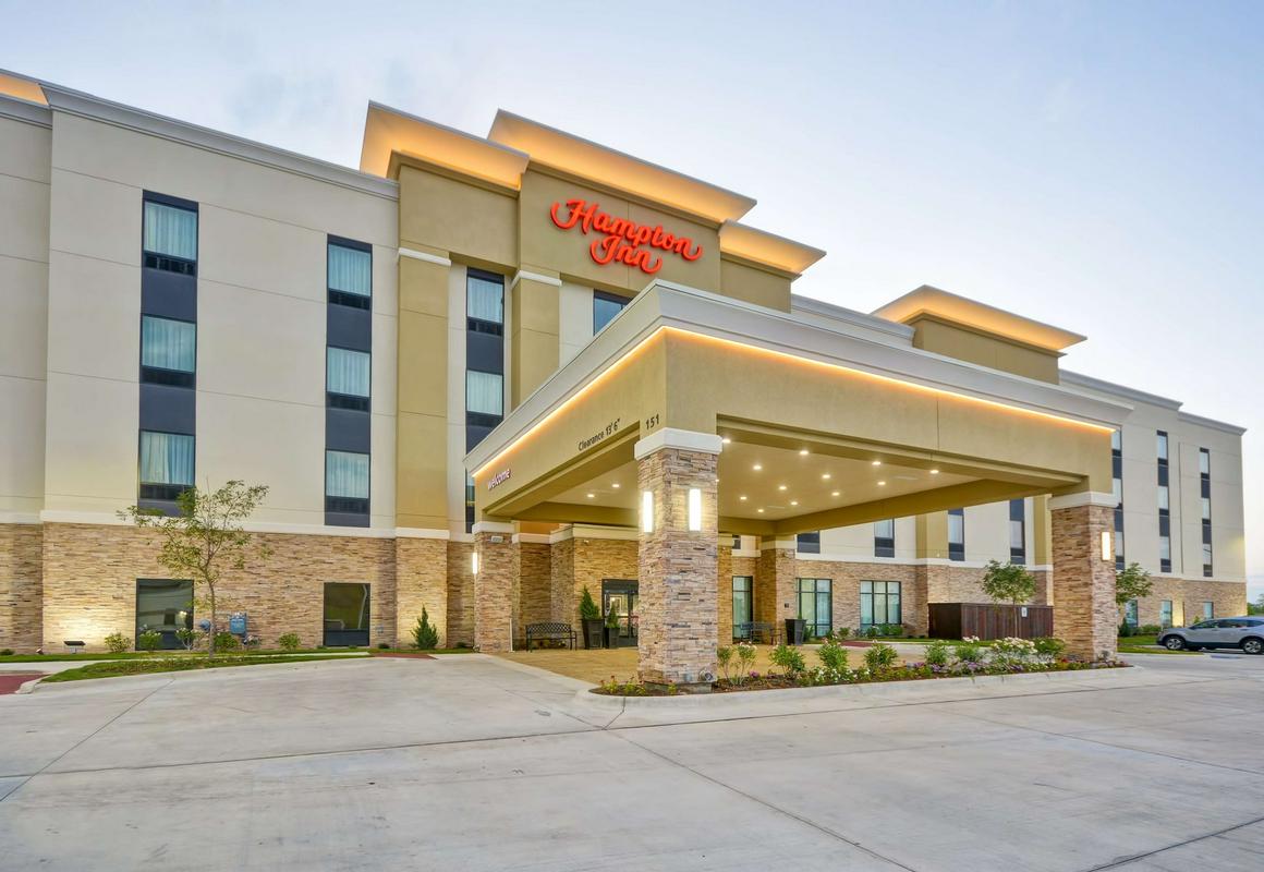 Hampton Inn Kyle hotel hero