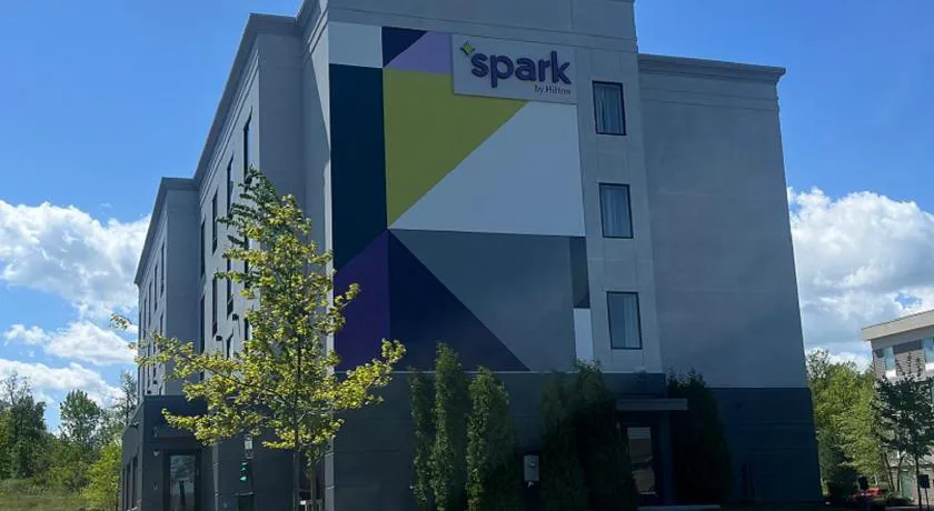 Spark by Hilton Erie hotel hero