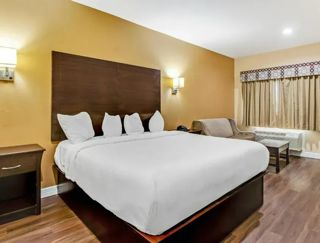 Americas Best Value Inn Houston at FM 529 hotel detail image 2