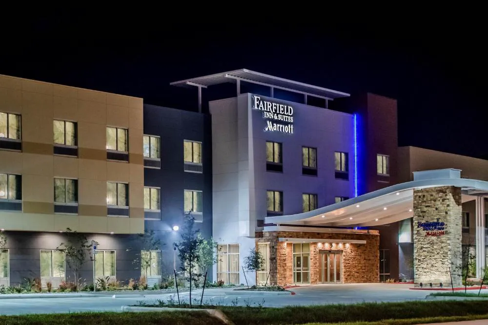 Fairfield Inn & Suites by Marriott Brownsville North hotel hero