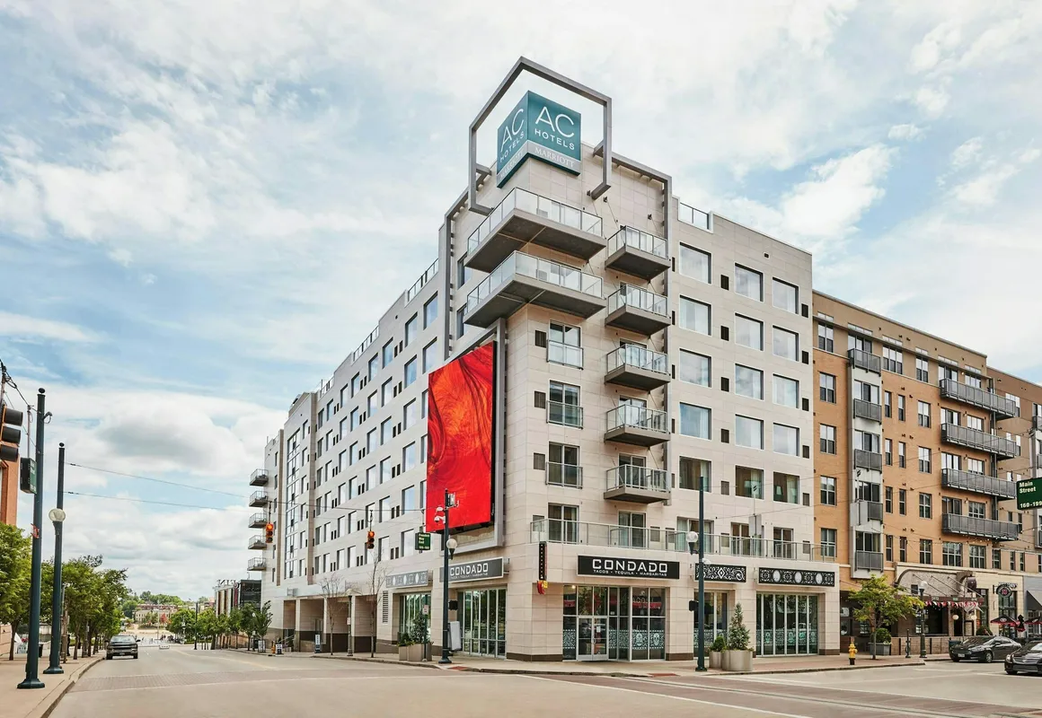 AC Hotel by Marriott Cincinnati at The Banks hotel hero